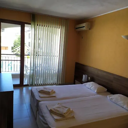 فندق Paradise Bay 3*
