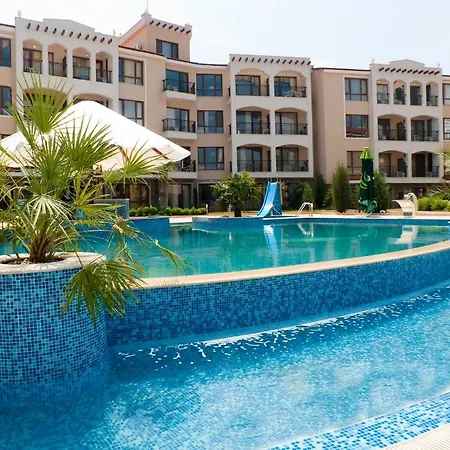 Paradise Bay 3* פומורי