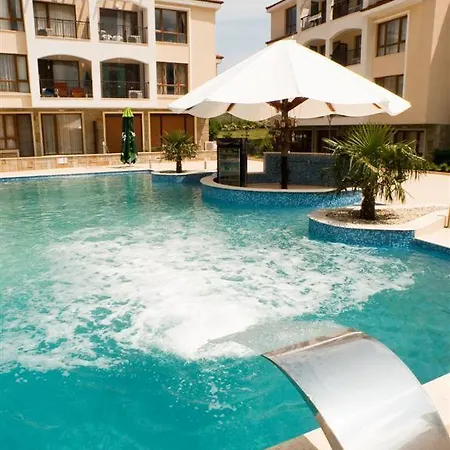 Paradise Bay 3*